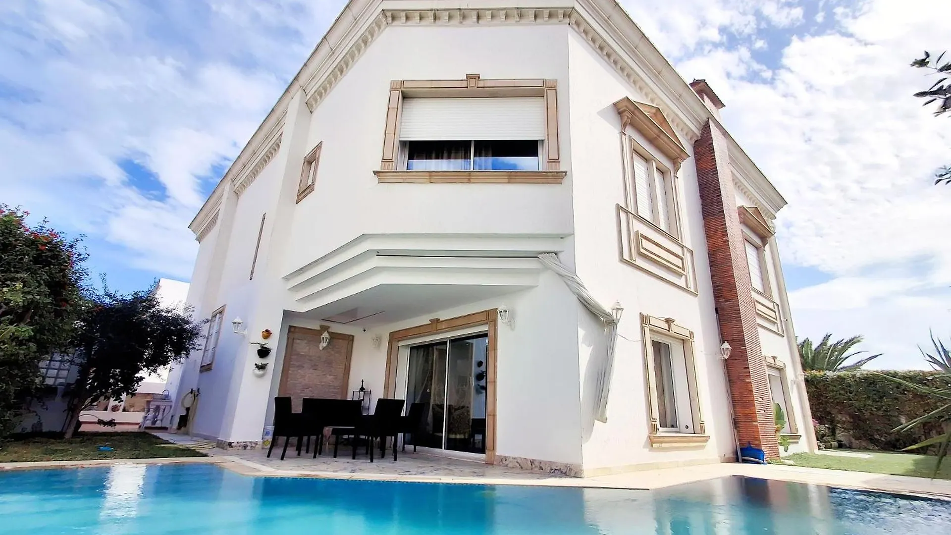 L'Orchidee - Suites De Luxe Avec Piscine Chauffee Et Vue Sur Le Lac De Tunis Tunisia