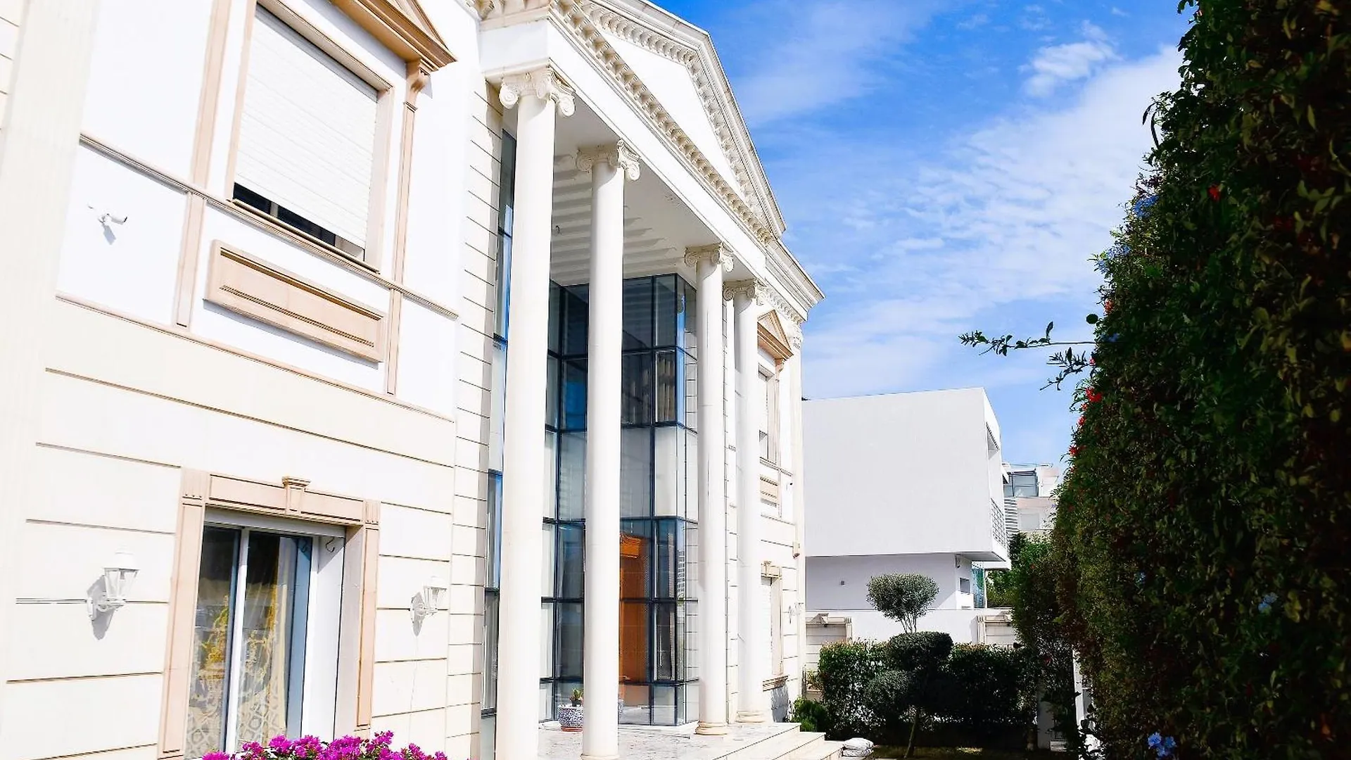L'Orchidee - Suites De Luxe Avec Piscine Chauffee Et Vue Sur Le Lac De Tunis