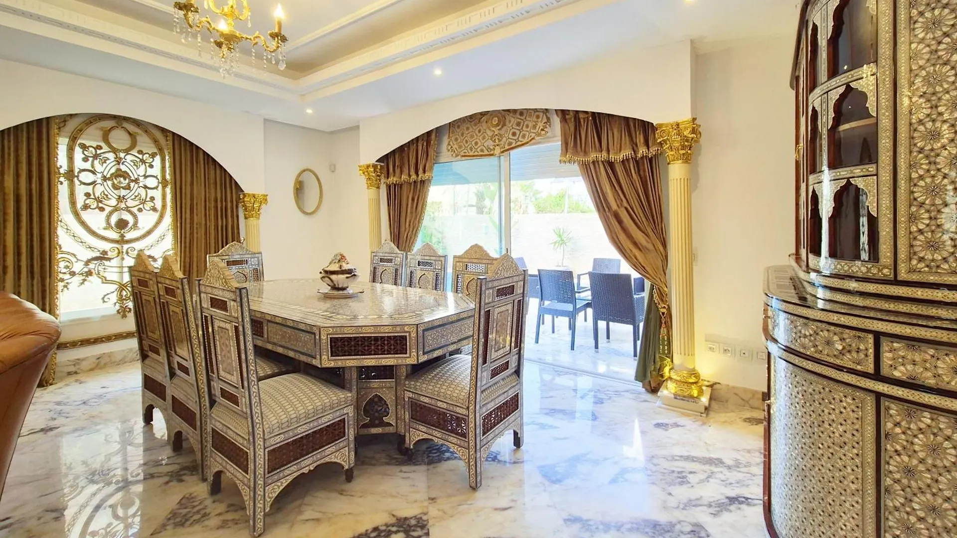 L'Orchidee - Suites De Luxe Avec Piscine Chauffee Et Vue Sur Le Lac De Tunis 0*,
