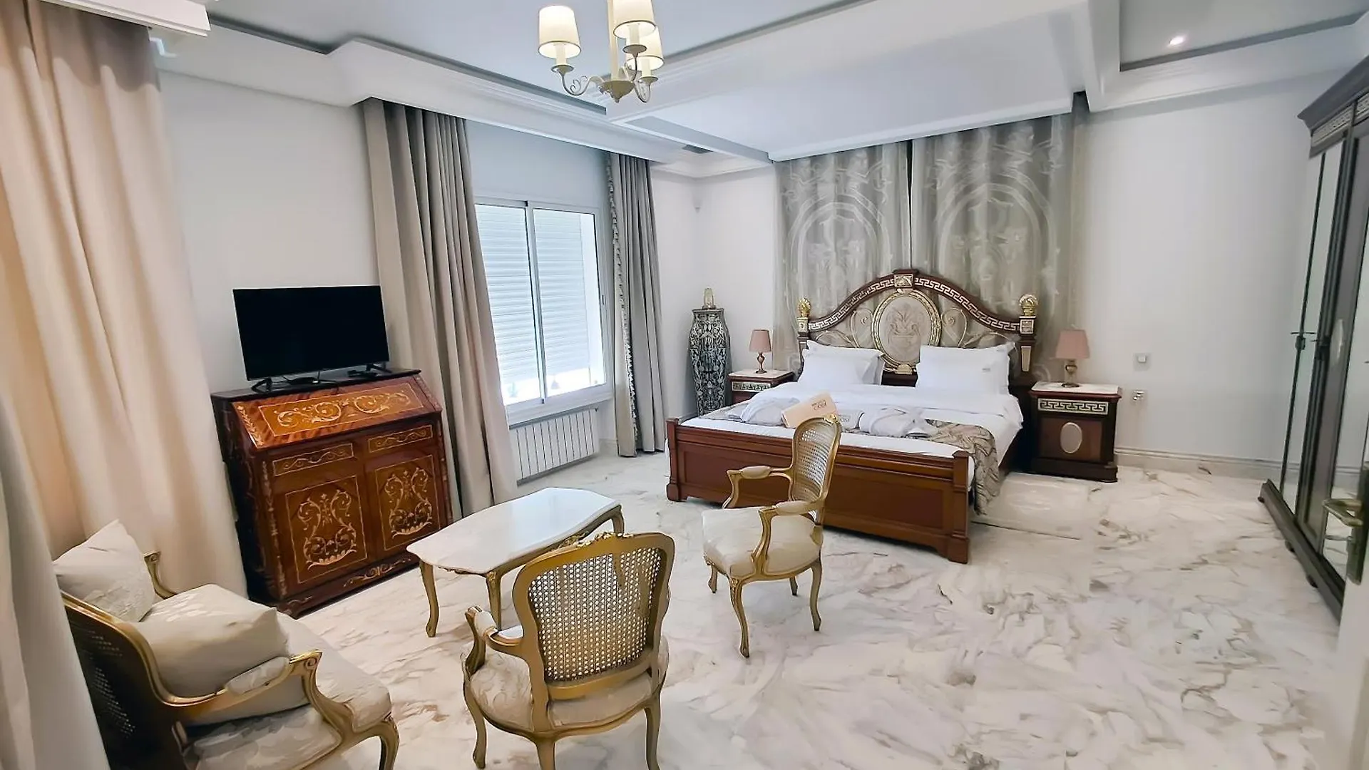 L'Orchidee - Suites De Luxe Avec Piscine Chauffee Et Vue Sur Le Lac De Tunis Guest house