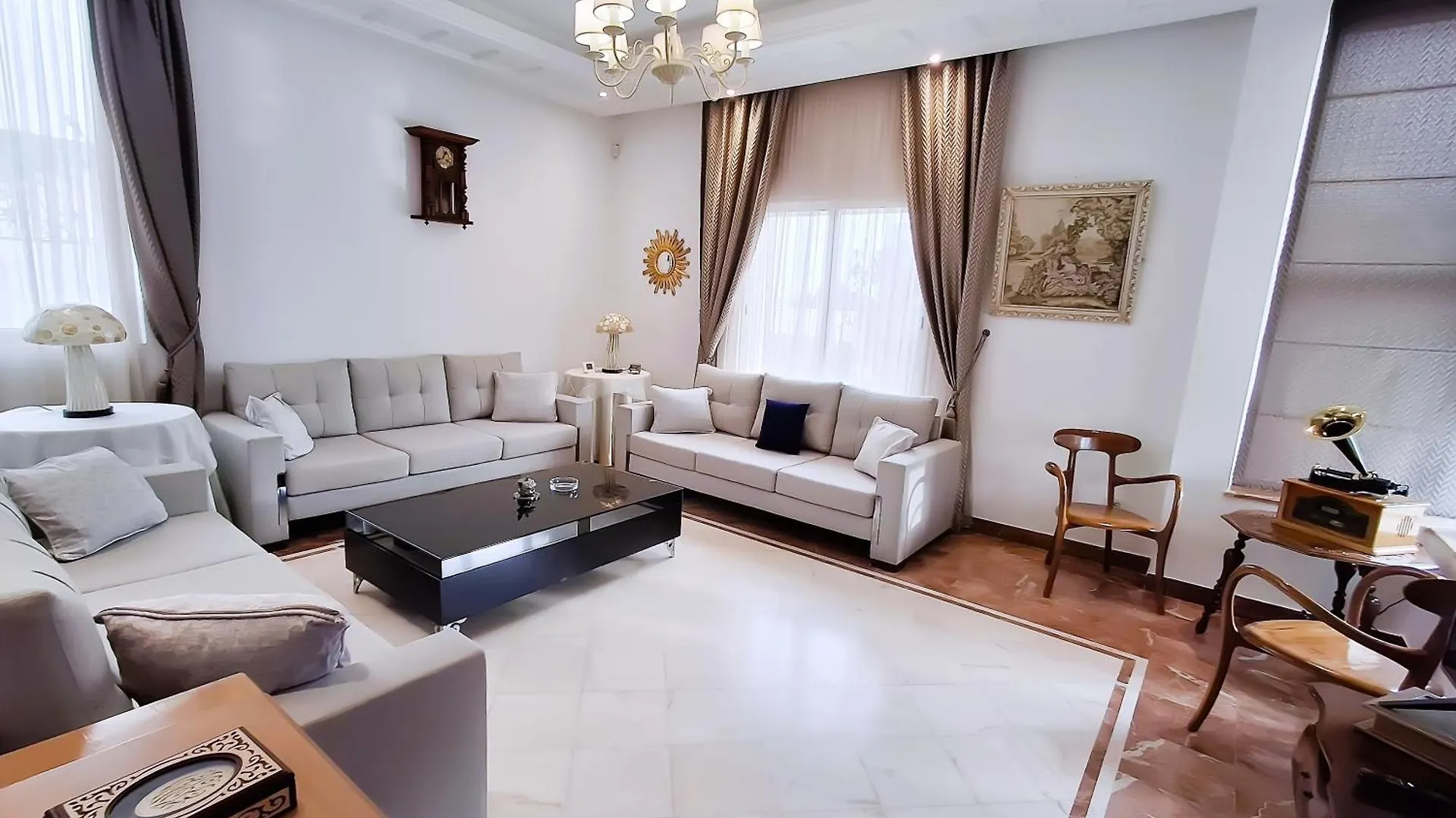 Guest house L'Orchidee - Suites De Luxe Avec Piscine Chauffee Et Vue Sur Le Lac De Tunis