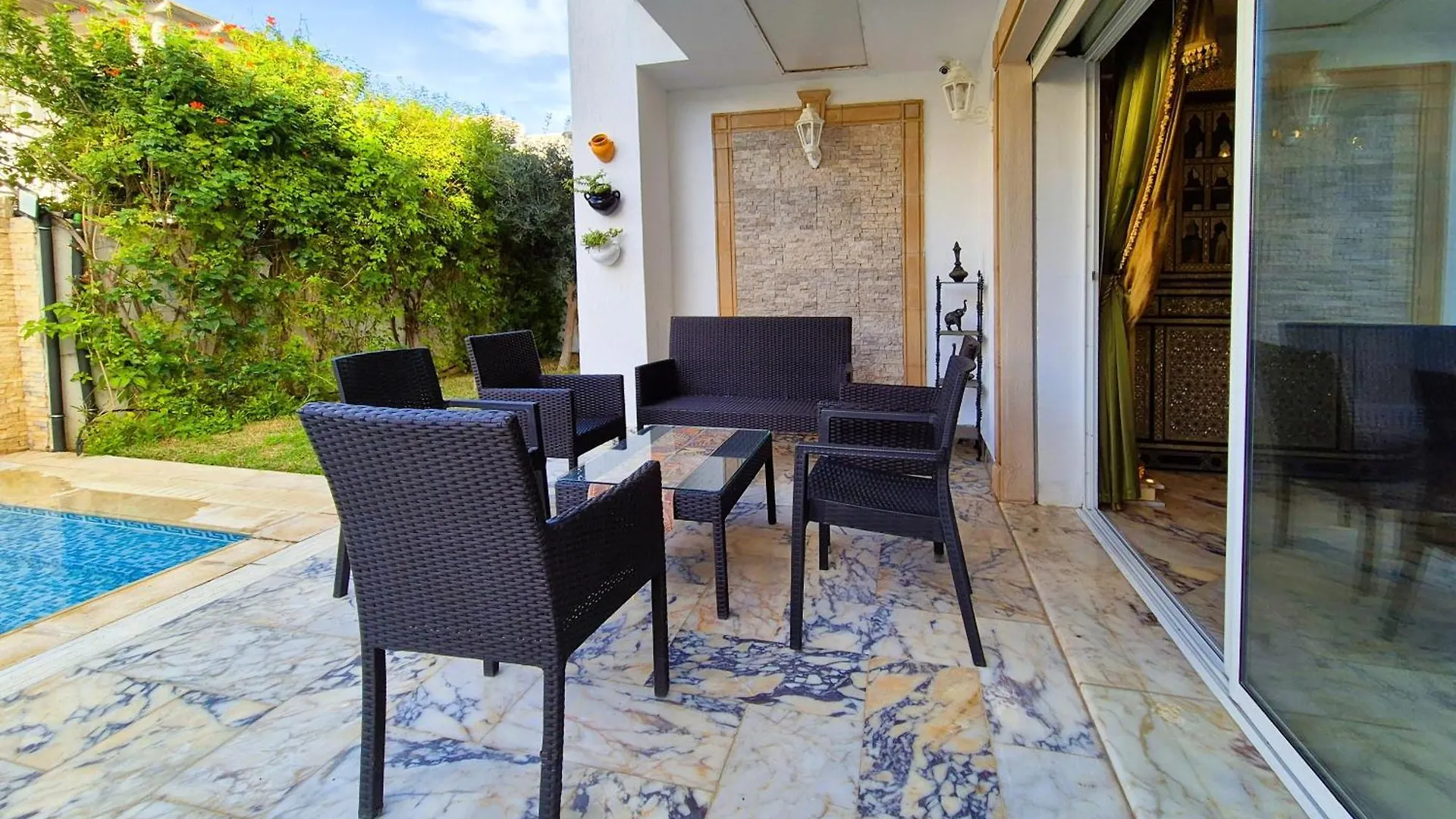 L'Orchidee - Suites De Luxe Avec Piscine Chauffee Et Vue Sur Le Lac De Tunis Guest house