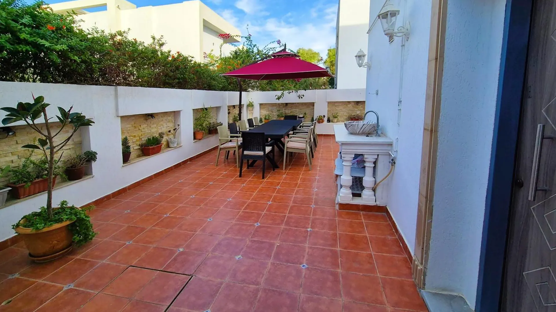 L'Orchidee - Suites De Luxe Avec Piscine Chauffee Et Vue Sur Le Lac De Tunis Guest house