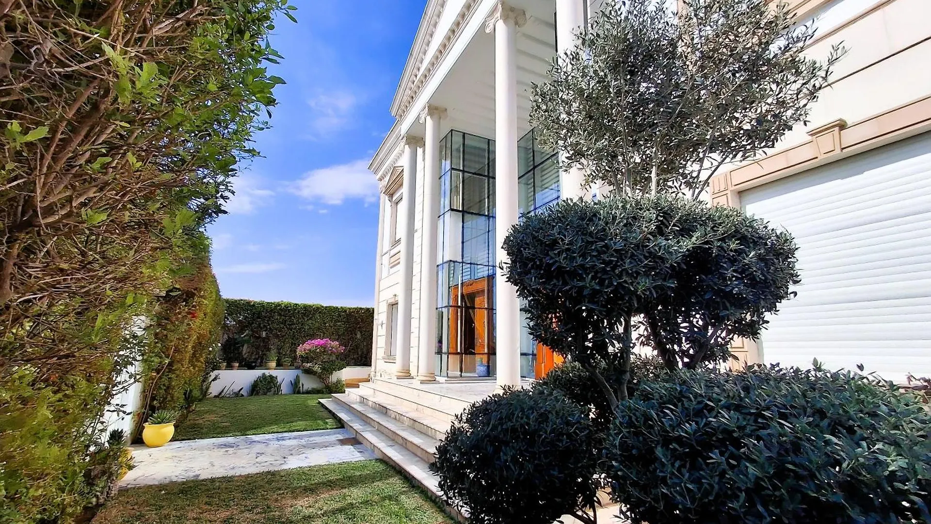 Guest house L'Orchidee - Suites De Luxe Avec Piscine Chauffee Et Vue Sur Le Lac De Tunis
