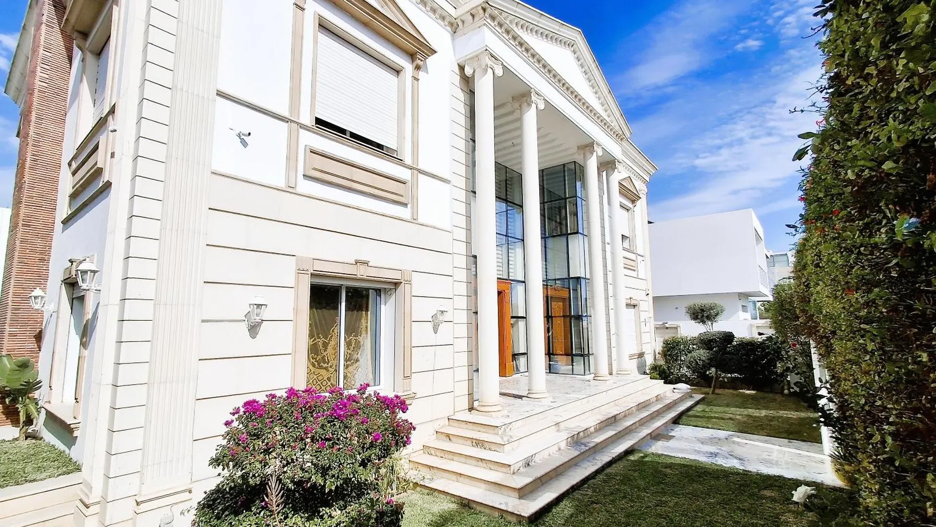 Guest house L'Orchidee - Suites De Luxe Avec Piscine Chauffee Et Vue Sur Le Lac De Tunis Tunisia