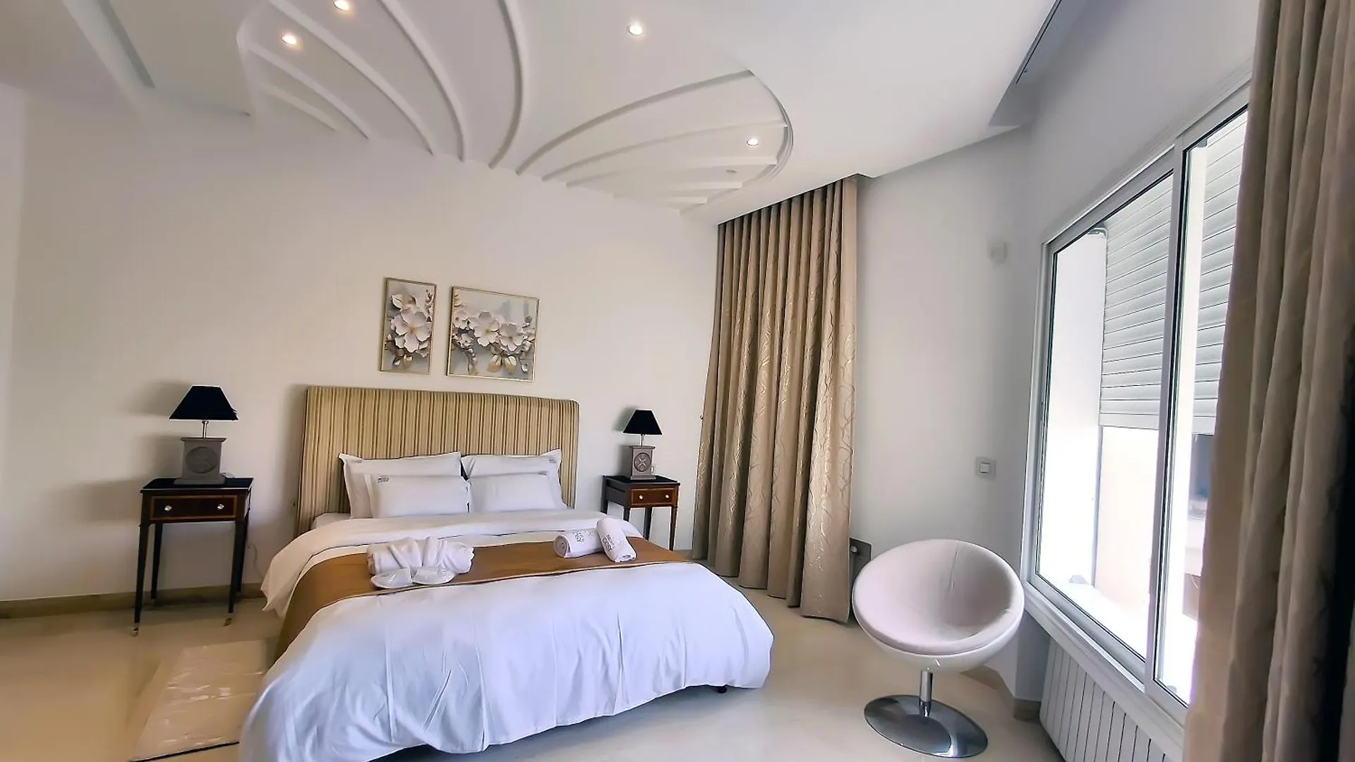 Guest house L'Orchidee - Suites De Luxe Avec Piscine Chauffee Et Vue Sur Le Lac De Tunis