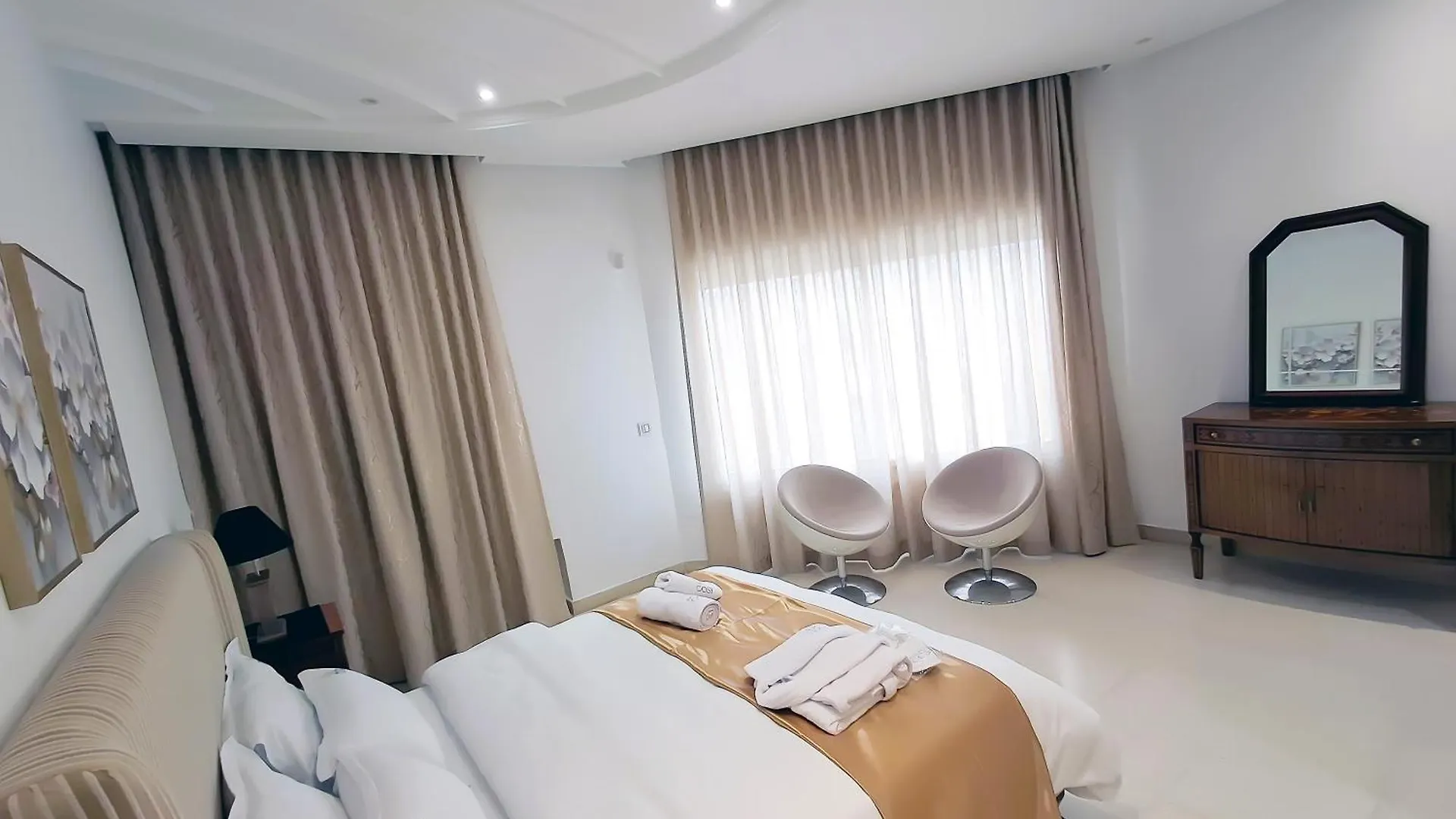 L'Orchidee - Suites De Luxe Avec Piscine Chauffee Et Vue Sur Le Lac De Tunis