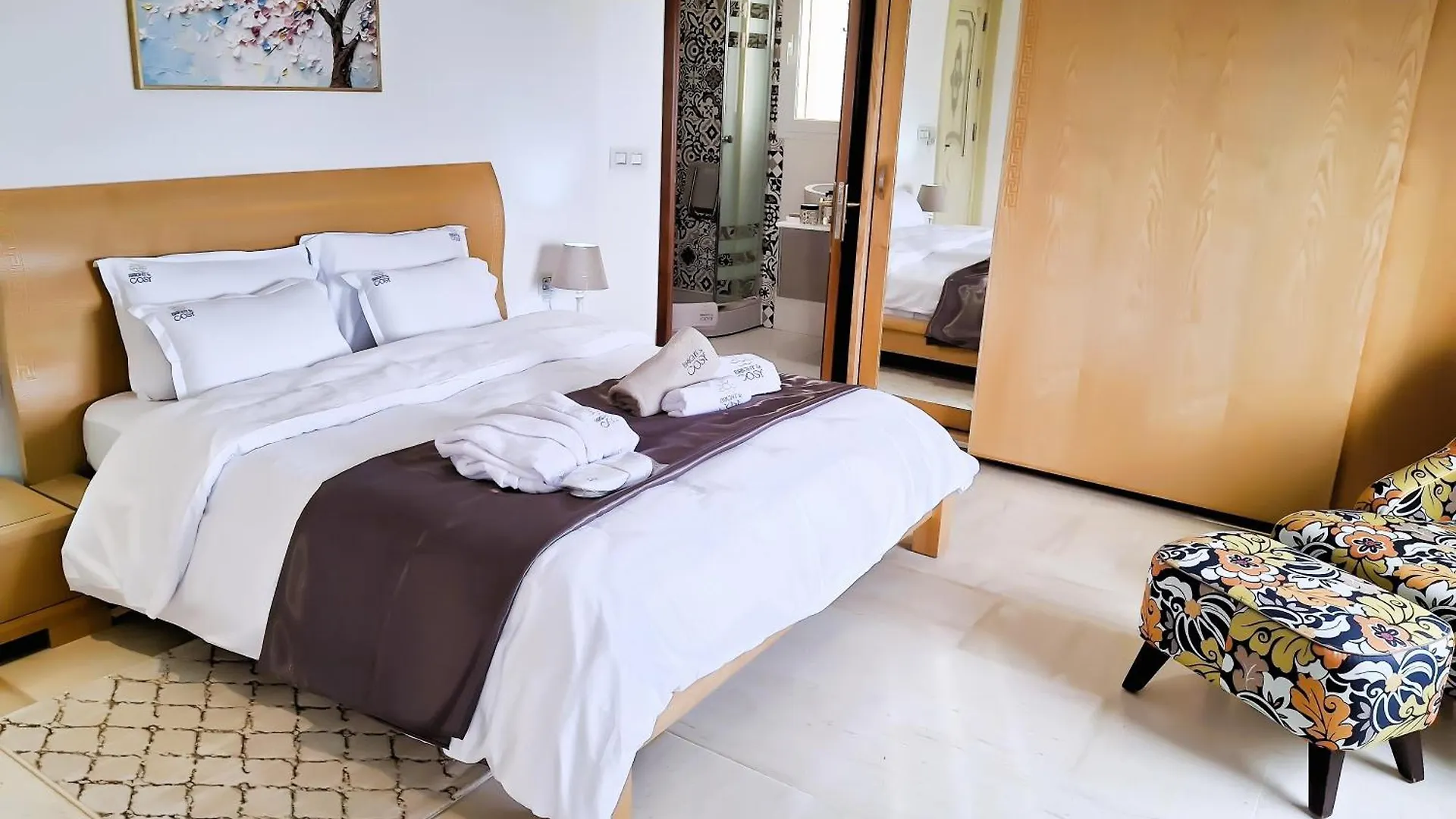 L'Orchidee - Suites De Luxe Avec Piscine Chauffee Et Vue Sur Le Lac De Tunis 0*,