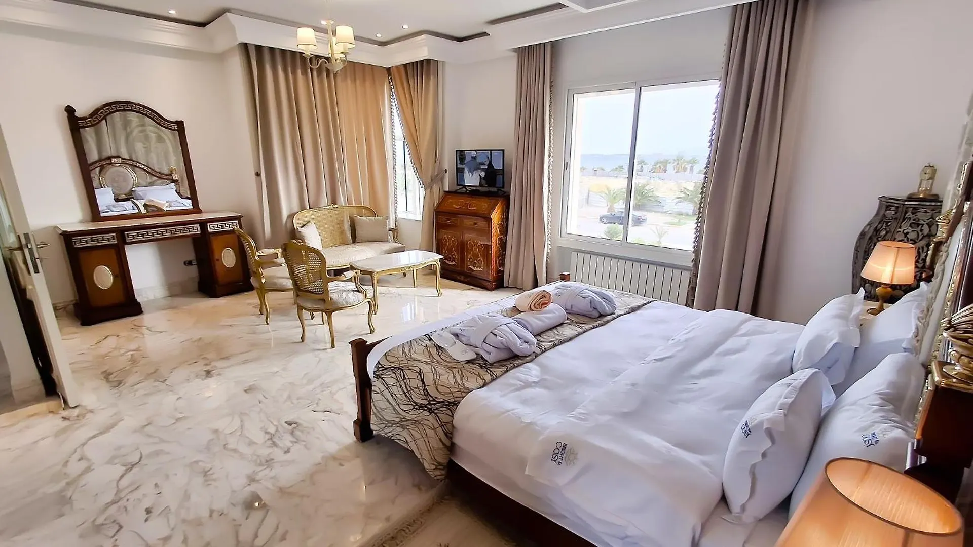 L'Orchidee - Suites De Luxe Avec Piscine Chauffee Et Vue Sur Le Lac De Tunis Guest house