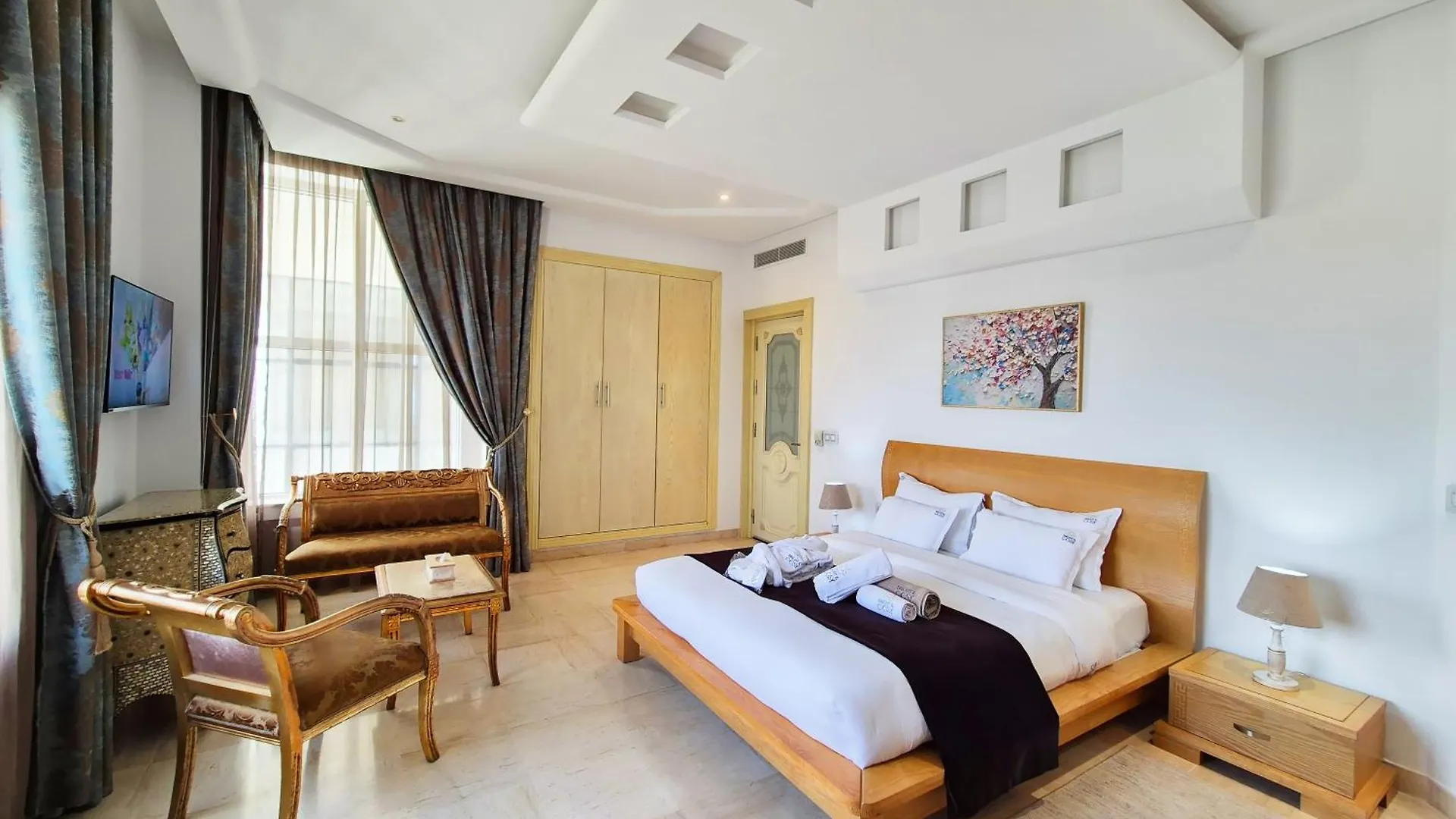 Guest house L'Orchidee - Suites De Luxe Avec Piscine Chauffee Et Vue Sur Le Lac De Tunis
